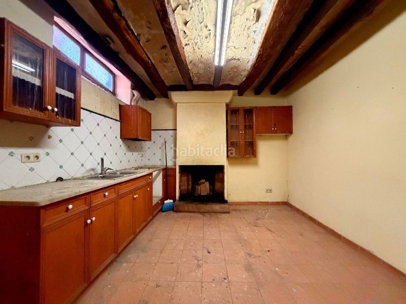 Foto 01bdeb7f-0e3b-4a15-b045-cfe35c31425e. Casa amb xemeneia aparcament a Torroella de Montgrí