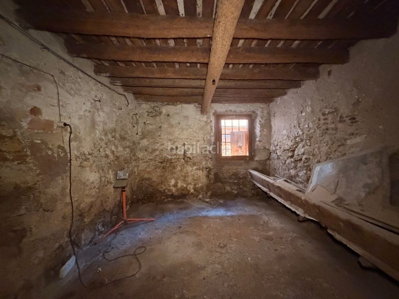 Foto 086462e8-b26f-481d-8a89-8ee7a7a5993b. Casa amb xemeneia aparcament a Torroella de Montgrí