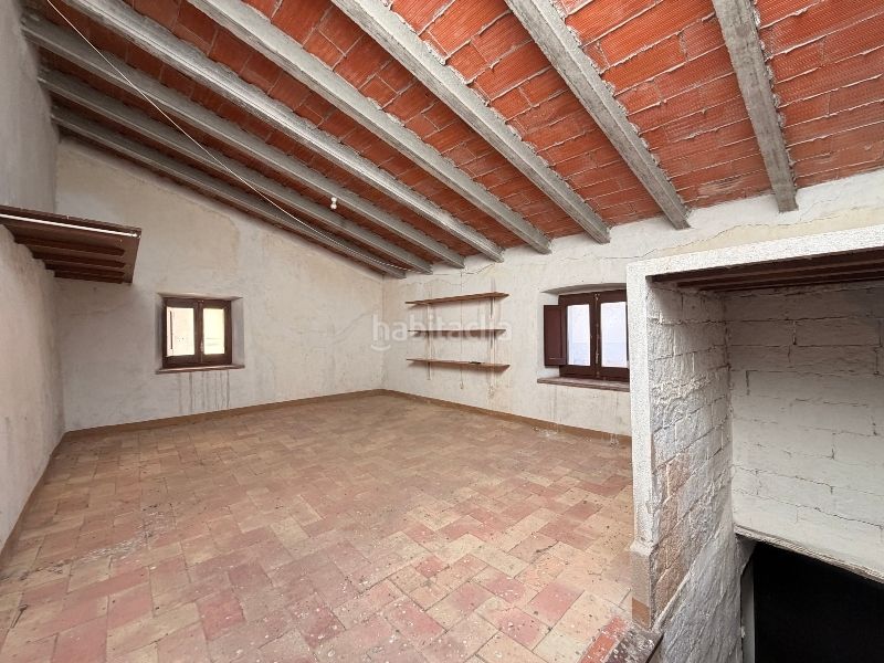 Foto a2d2fb0d-c05d-4515-9162-2d2e646ee2c0. Casa amb xemeneia aparcament a Torroella de Montgrí