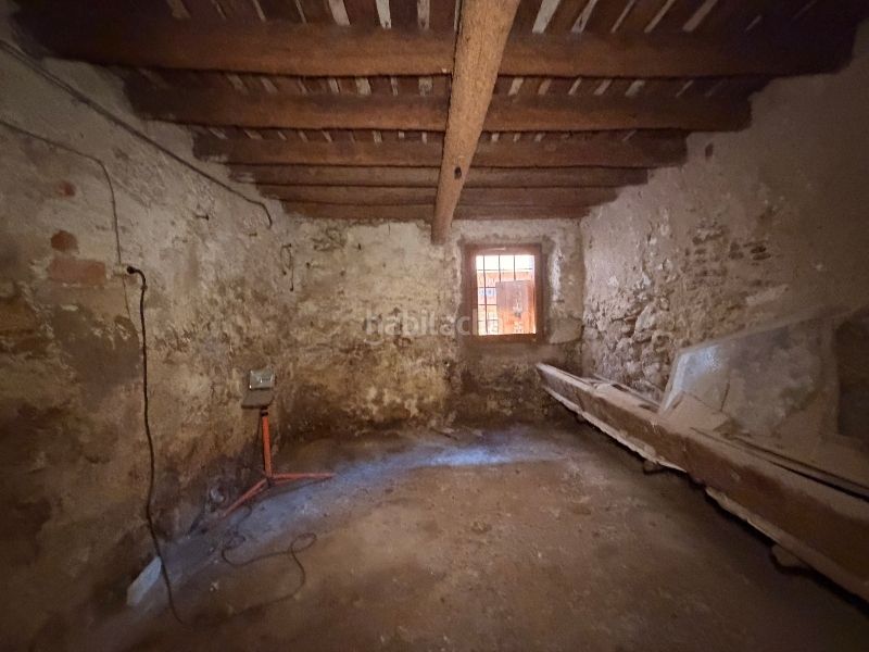 Foto c9090dc7-757f-4b93-b1d6-24a8af697768. Casa amb xemeneia aparcament a Torroella de Montgrí