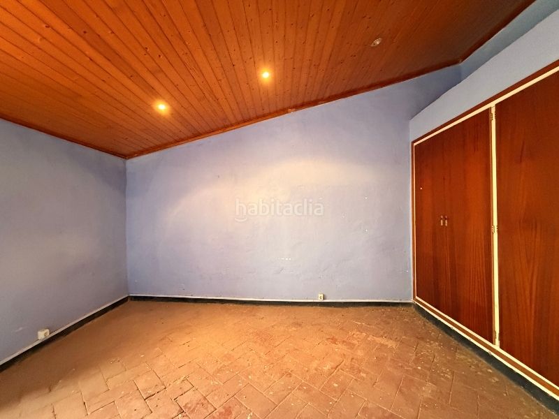 Foto d0bef296-2bdd-4a63-a58d-e9e352a78f8d. Casa amb xemeneia aparcament a Torroella de Montgrí
