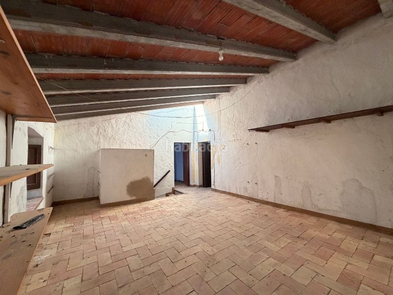 Foto f2738ca7-4c14-432f-85c7-802473110776. Casa amb xemeneia aparcament a Torroella de Montgrí