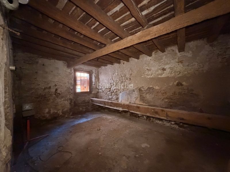 Foto f484e2ca-565f-4bd3-8370-149b5a178bdd. Casa amb xemeneia aparcament a Torroella de Montgrí