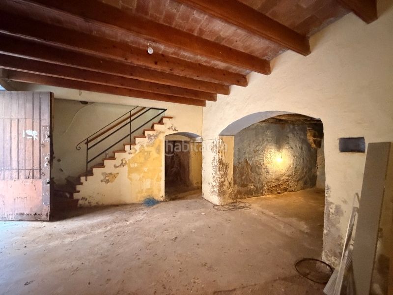 Foto fbce8a80-4603-43c5-8ab6-2c6b899ea434. Casa amb xemeneia aparcament a Torroella de Montgrí