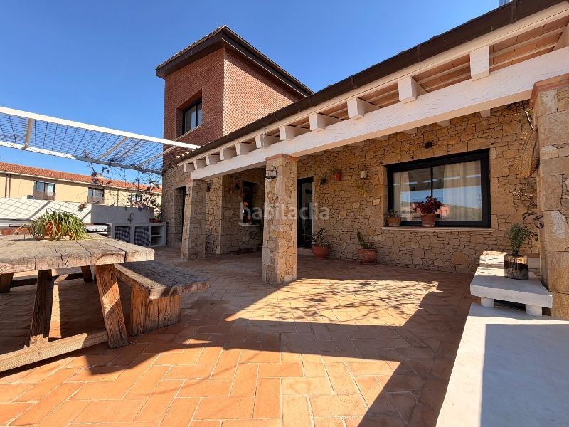 Foto 5d932b06-0c73-4afd-8d36-ab542d1eb050. Casa amb xemeneia calefacció aparcament piscina a Vall-llobrega