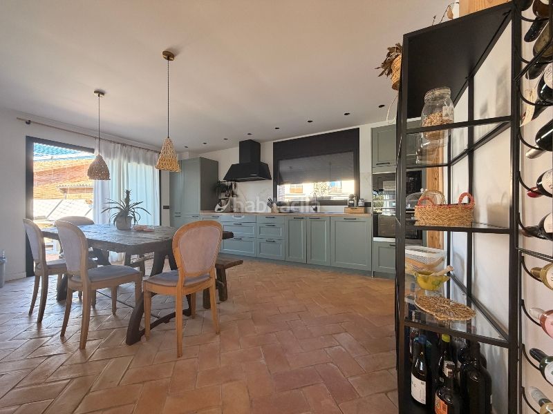 Foto c68d8dbe-aa08-468d-9b22-742908fd7bda. Casa amb xemeneia calefacció aparcament piscina a Vall-llobrega
