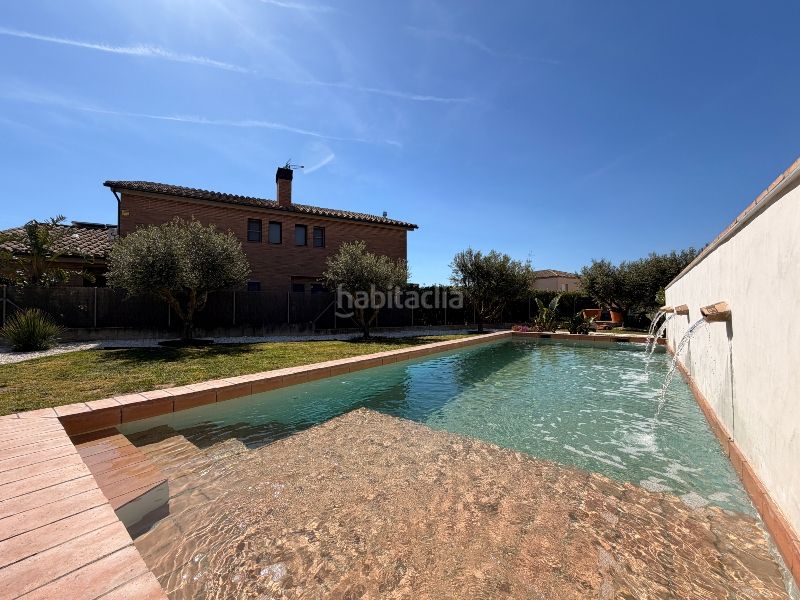 Foto e6861862-a178-47f3-9a96-3f27b2e57d4e. Casa amb xemeneia calefacció aparcament piscina a Vall-llobrega
