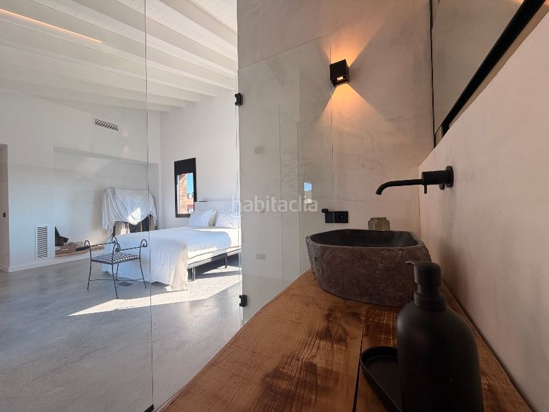 Foto f1b9789d-9d3f-4170-93b4-7b88f7755492. Casa amb xemeneia calefacció aparcament piscina a Vall-llobrega