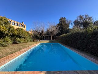 Bauernhof in Carrer hospital-perat 10. Baix empordà, peratallada, masia s.xvii