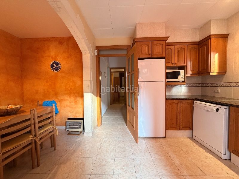 Foto a1e71738-b13f-415f-83b8-7c159451e378. Casa amb aparcament a Bisbal d´Empordà (La)