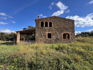 Haus  Carrer mossen josep rovira. Baix empordà, san sadurní de la heura, masía.