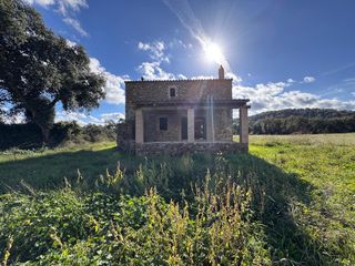 Casa  Carrer mossen josep rovira. Baix empordà, san sadurní de la heura, masía