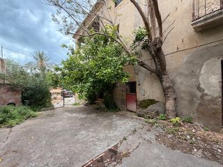 Casa  Carrer ponent. Alt empordà, llampaies, casa de pedra