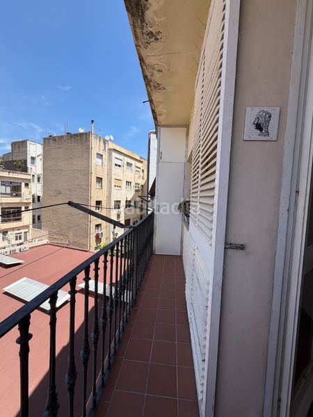 Foto 4a8f4f3c-60a6-40a9-8c05-173d9d6e9790. Pis a Vila de Gràcia Barcelona
