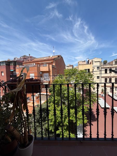 Foto a6d328bd-d83d-4d86-9ba7-543f68d24eb2. Pis a Vila de Gràcia Barcelona