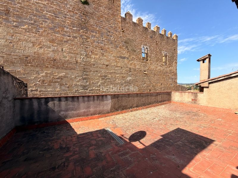 Foto effb1d14-b351-4622-b99c-17509193f356. Edifici a Bisbal d´Empordà (La)