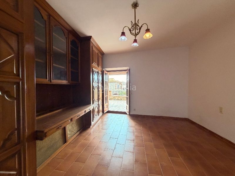 Foto fa75b703-e9e5-4373-a55a-b0473e3732f0. Casa amb xemeneia aparcament piscina a Castelló d´Empúries