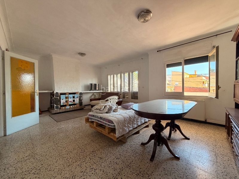 Foto 6f3ec274-0659-45a5-a97b-5762d146cc20. Casa amb xemeneia aparcament a Eixample Residencial Escala (L´)