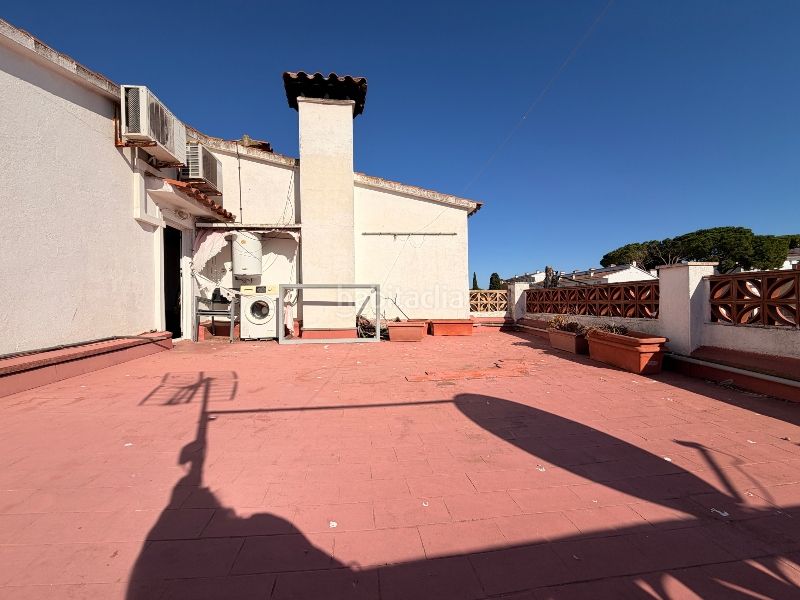 Foto be3c6472-6330-46b8-97dc-cb161fd3c667. Edificio in Riells Escala (L´)