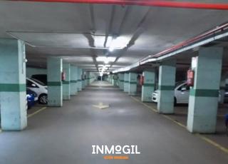 Parking coche en Paseo de juan antonio vallejo-nájera botas 14. Inmogil gestión, plaza de garaje en edificio moderno. amplia