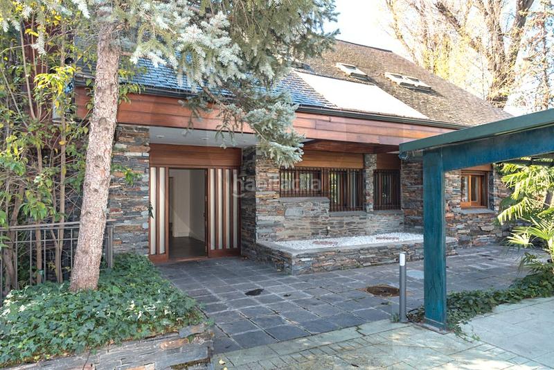 Foto 1b6a15aa-b016-420d-8659-7561c6e1cb2a. Chalet inmogil, chalet independiente en venta, puerta de hierro en Madrid