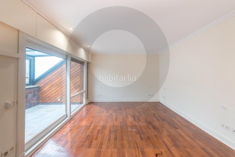 Foto 4d17c99b-e3f3-49d9-9894-cf14a220b88d. Chalet inmogil, chalet independiente en venta, puerta de hierro en Madrid