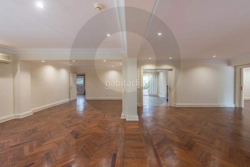 Foto 567ca2f7-a196-488f-84c7-f0a93266cd9c. Chalet inmogil, chalet independiente en venta, puerta de hierro en Madrid