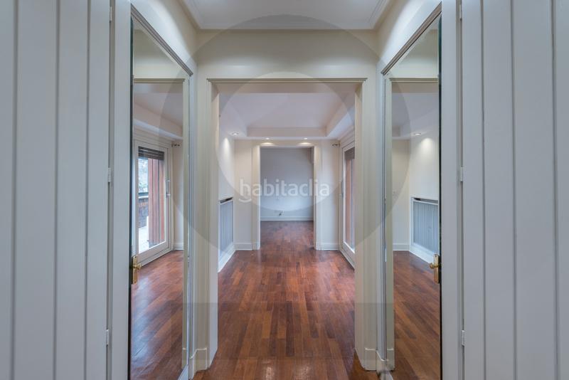 Foto c1224792-6e86-4ba2-aff1-be8823509efd. Chalet inmogil, chalet independiente en venta, puerta de hierro en Madrid