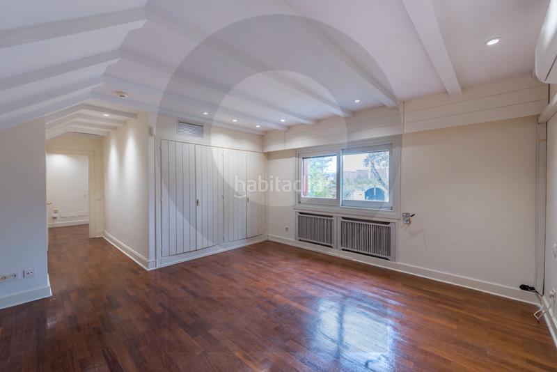 Foto c299301f-a63f-4141-9b71-bf4ee5800fd5. Chalet inmogil, chalet independiente en venta, puerta de hierro en Madrid