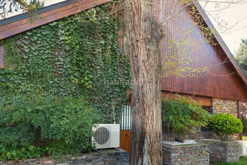 Foto c43f942e-c962-4993-9f22-e1dfaf8733a6. Chalet inmogil, chalet independiente en venta, puerta de hierro en Madrid