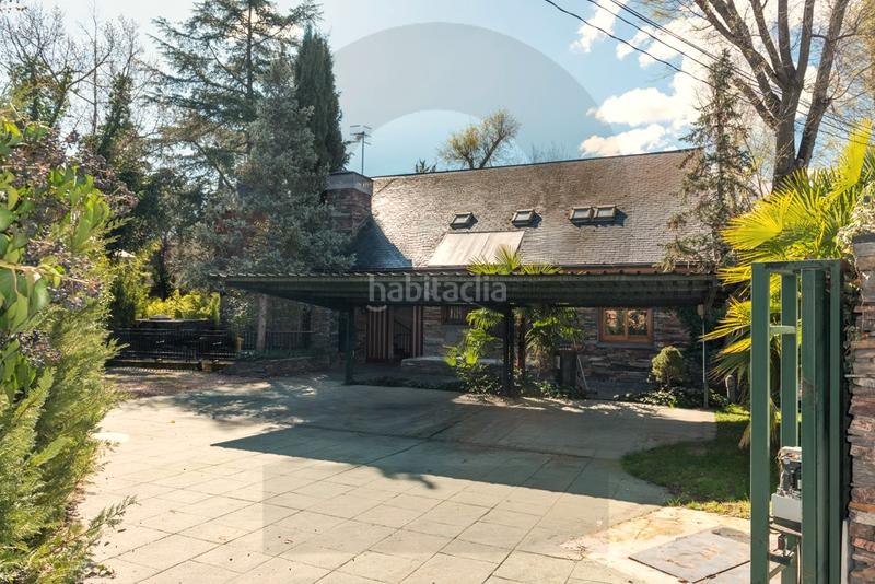Foto df0da1c3-1eae-46dd-9b13-ec7b8cef6092. Chalet inmogil, chalet independiente en venta, puerta de hierro en Madrid