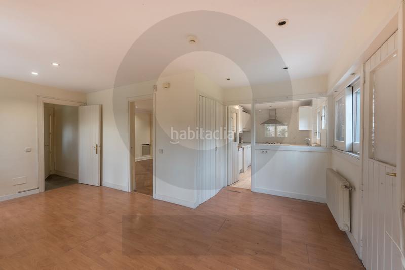 Foto e83b1760-25c3-4654-9cc8-3651293cb3d0. Chalet inmogil, chalet independiente en venta, puerta de hierro en Madrid