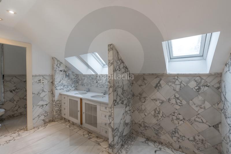 Foto e8830206-e3c8-43fa-a525-2943d191409e. Chalet inmogil, chalet independiente en venta, puerta de hierro en Madrid