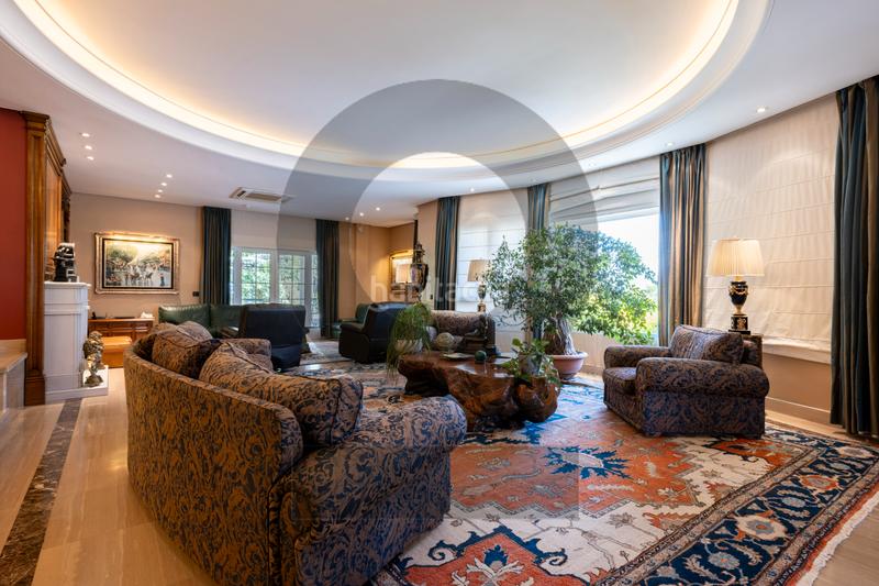 Foto 1a9a84c5-bf8a-4633-84ba-e9ac2bf1289d. Chalet inmogil gestión, espectacular y único chalet independiente en urbanización con acceso restringido y seguridad. madrid en Santo Domingo