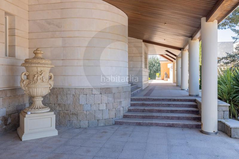 Foto 1b9b1097-9138-4b6e-90c1-8930afb37b7f. Chalet inmogil gestión, espectacular y único chalet independiente en urbanización con acceso restringido y seguridad. madrid en Santo Domingo