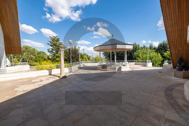 Foto 1f546ef5-9920-40ac-8bb0-319ab243f5e7. Chalet inmogil gestión, espectacular y único chalet independiente en urbanización con acceso restringido y seguridad. madrid en Santo Domingo