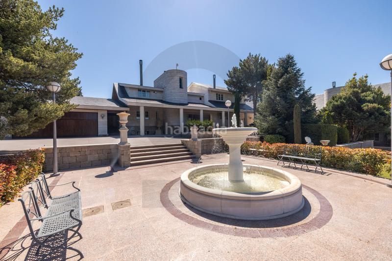 Foto 5462e6d5-f42d-4d66-be03-9e16ce2bf1a9. Chalet inmogil gestión, espectacular y único chalet independiente en urbanización con acceso restringido y seguridad. madrid en Santo Domingo