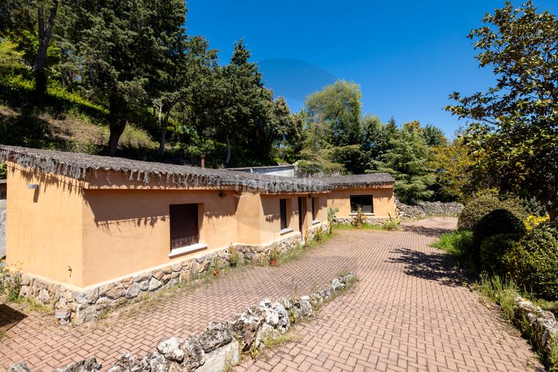 Foto 581a1201-b20e-45fb-b7bc-f1516f9e6571. Chalet inmogil gestión, espectacular y único chalet independiente en urbanización con acceso restringido y seguridad. madrid en Santo Domingo