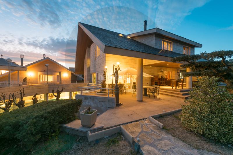 Foto 5aed92e8-a189-44c9-8e44-08f8e167cdfa. Chalet inmogil gestión, espectacular y único chalet independiente en urbanización con acceso restringido y seguridad. madrid en Santo Domingo