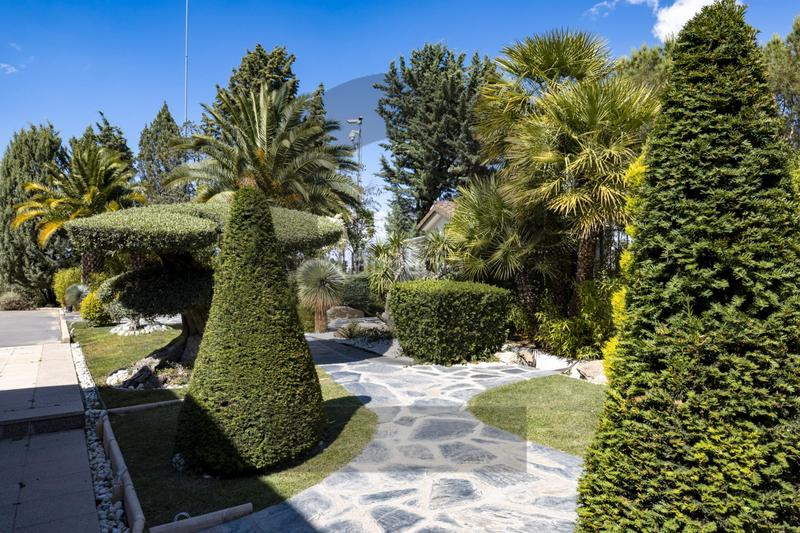 Foto 8dda5228-1971-4dfc-aae6-8bf62d7959d8. Chalet inmogil gestión, espectacular y único chalet independiente en urbanización con acceso restringido y seguridad. madrid en Santo Domingo