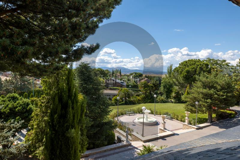 Foto b92a0a43-7864-4a37-9321-97d57590c2f9. Chalet inmogil gestión, espectacular y único chalet independiente en urbanización con acceso restringido y seguridad. madrid en Santo Domingo