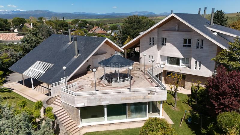 Foto c283ec74-3127-44e6-b01d-41286a0df1a2. Chalet inmogil gestión, espectacular y único chalet independiente en urbanización con acceso restringido y seguridad. madrid en Santo Domingo