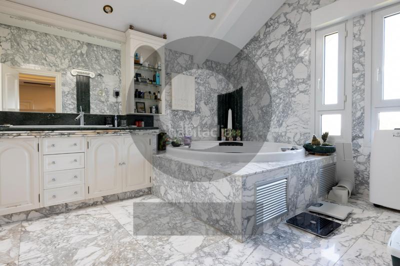 Foto d0ee3615-0c74-4ae5-ab61-ffa548edc877. Chalet inmogil gestión, espectacular y único chalet independiente en urbanización con acceso restringido y seguridad. madrid en Santo Domingo