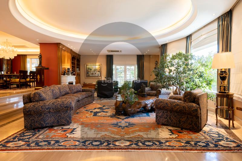 Foto df204232-6d4c-4405-a29a-532700c4287d. Chalet inmogil gestión, espectacular y único chalet independiente en urbanización con acceso restringido y seguridad. madrid en Santo Domingo