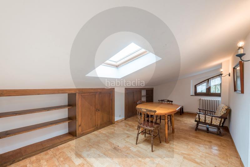 Foto 6aadc595-53a0-4784-987a-5ec6e5977082. Xalet amb xemeneia calefacció aparcament a Ruente