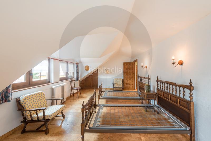 Foto 74d8459c-baf2-429a-8353-54650e110c1e. Xalet amb xemeneia calefacció aparcament a Ruente