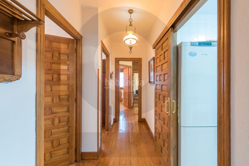 Foto a38ab751-e590-4d93-9522-ff2eda92b184. Xalet amb xemeneia calefacció aparcament a Ruente