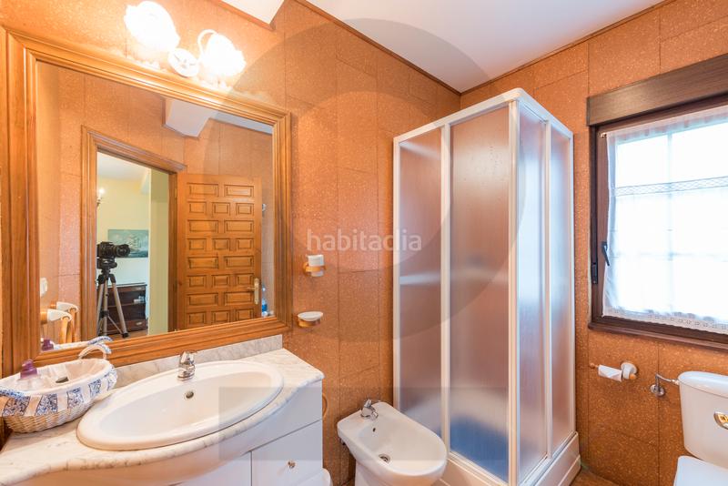 Foto ac41386c-2d51-4f17-a86c-83ba87d16811. Xalet amb xemeneia calefacció aparcament a Ruente