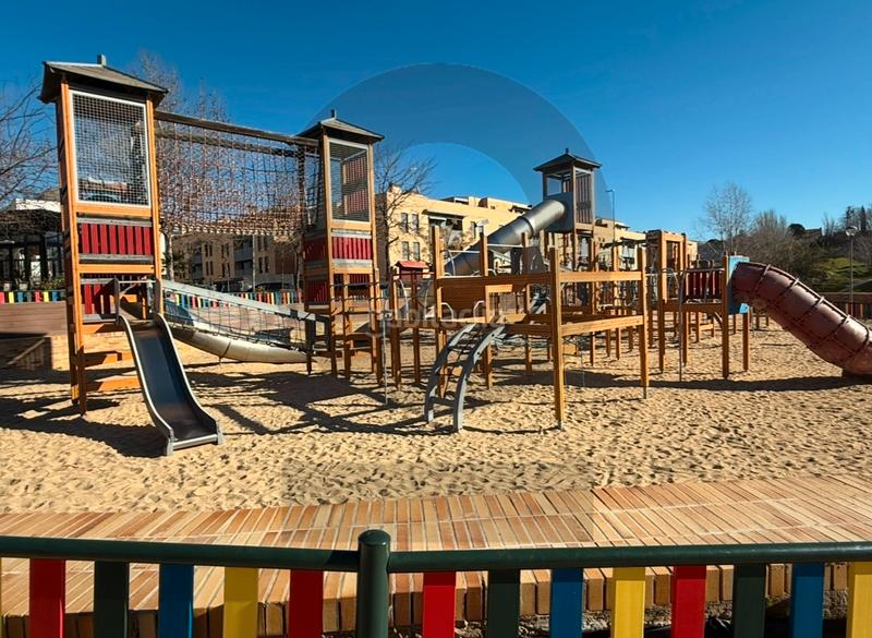 Foto 931a1ff5-9c28-45ea-adbc-9e78c19b4afd. Casa amb xemeneia calefacció aparcament a Casco Antiguo Rozas de Madrid (Las)