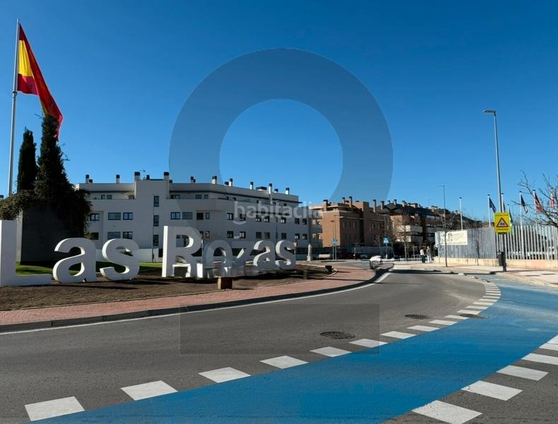 Foto d469cb2d-b55f-4e80-a59e-d30d5c8a0c2e. Casa amb xemeneia calefacció aparcament a Casco Antiguo Rozas de Madrid (Las)